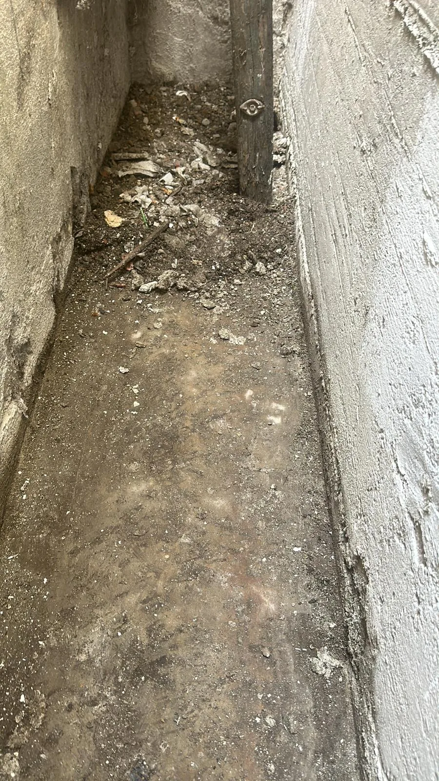 Fondations extérieures ragréées avant peinture